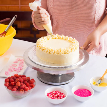 Parent/Child Cake Decorating: 9am-12pm Saturday, January 17th (Price includes 1 Parent & 1 Child)